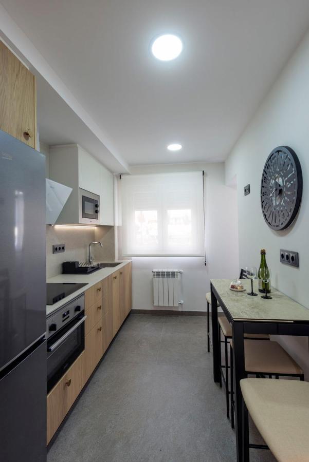 El Piso De Pilar Apartment Llanes Bagian luar foto
