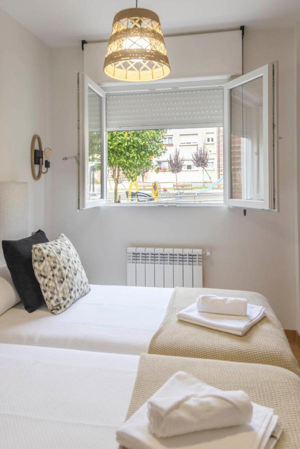 El Piso De Pilar Apartment Llanes Bagian luar foto